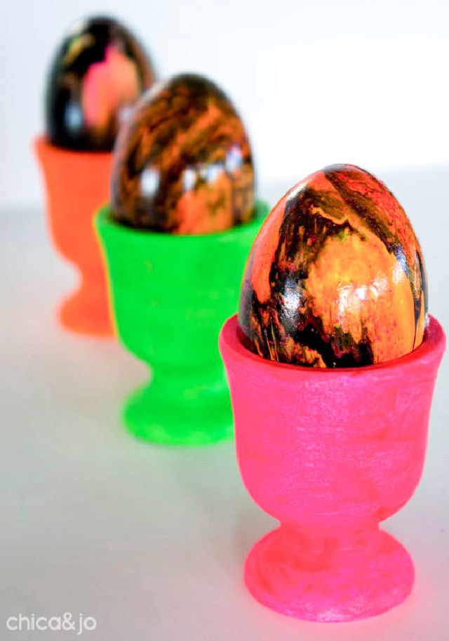 25 Easy Egg Painting Ideas How To Paint An Egg   Acrylic Paint Poured Eggs 