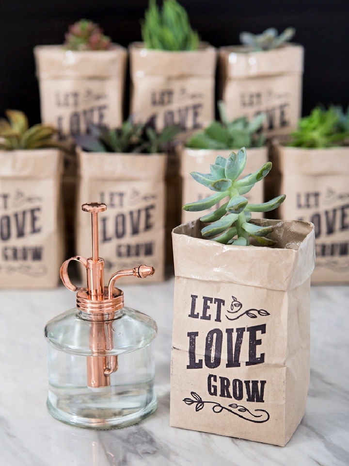 30 Cheap DIY Wedding Favors You Can Make Yourself